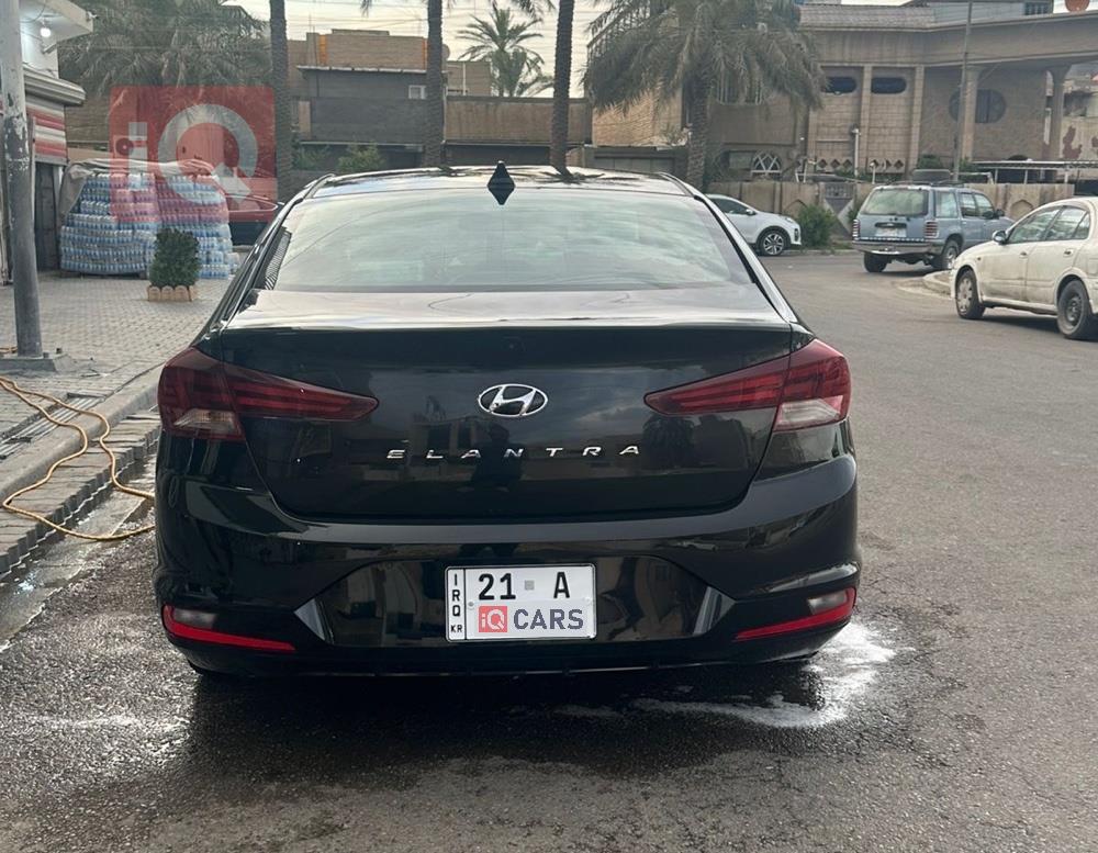 هیوندای ئەلەنترا
